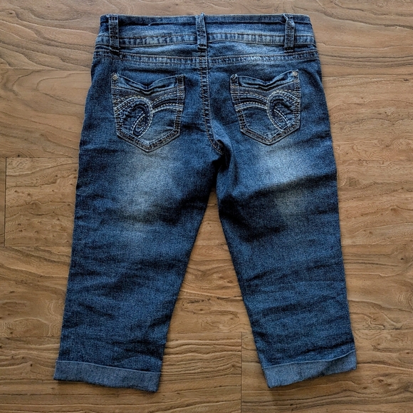 Wallflower Denim - Wallflower Relaxed Blue Jeans with Vintage Fading